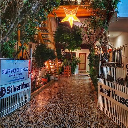 Silver Moon Guest House Mahabalipuram Exterior foto